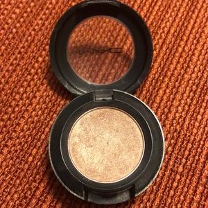 MAC eyeshadow